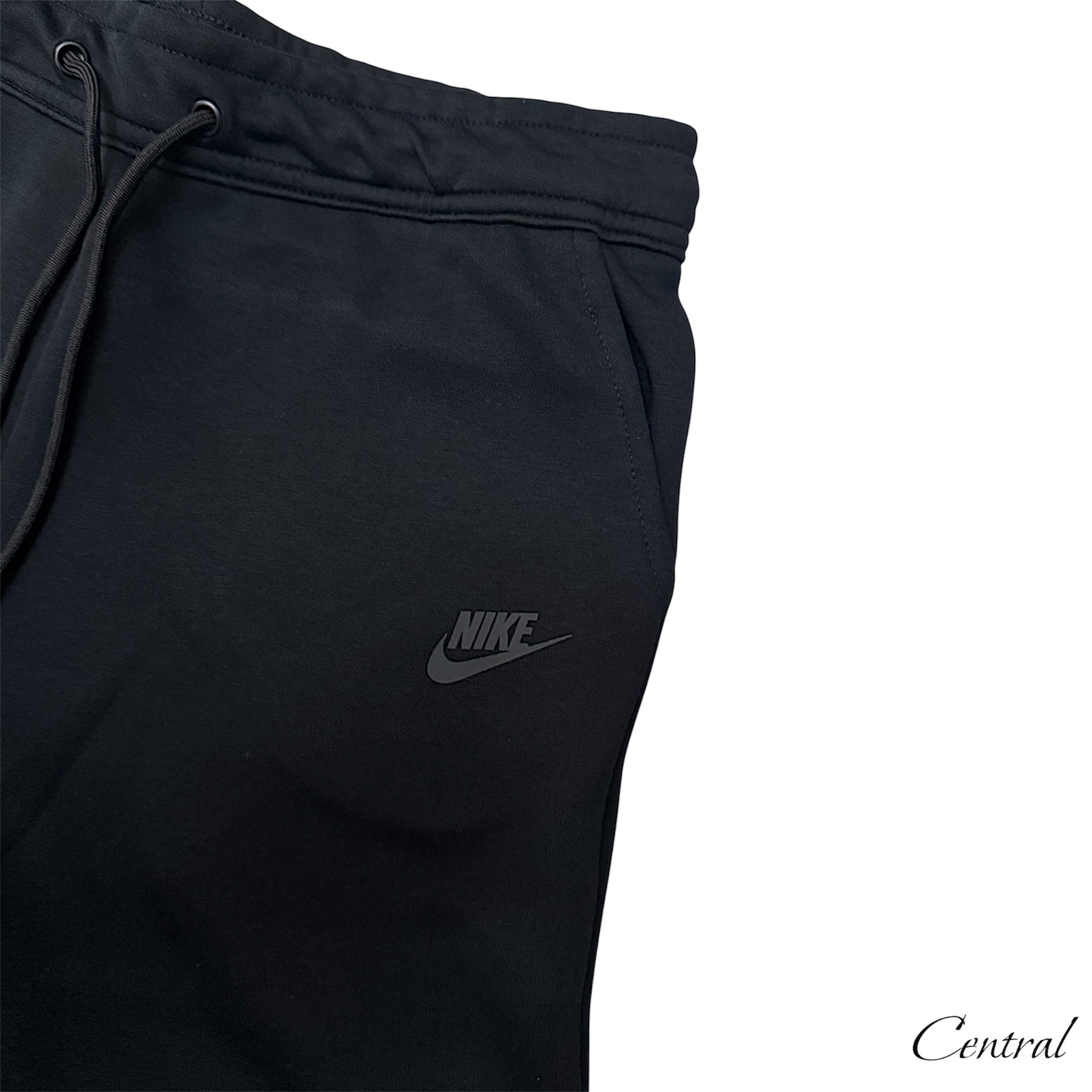 Nike Sportswear Tech Fleece in black, showcasing a sleek design and soft texture, ideal for athletic and casual wear.