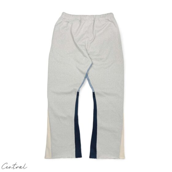 Gallery Dept flared sweatpants by central ae in a relaxed fit with an elastic waistband and side pockets.