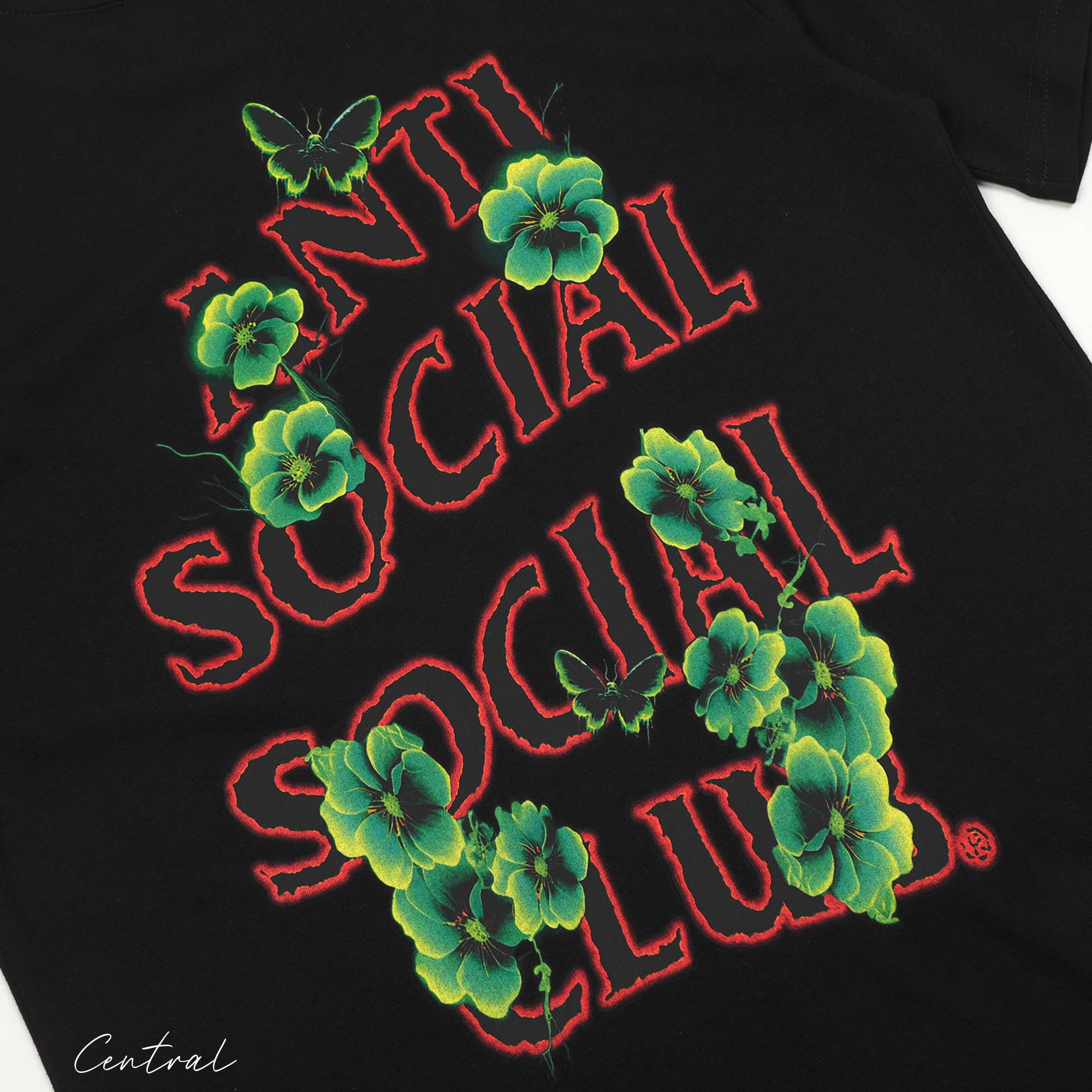 Central ae ASSC Mutant T-shirt featuring a bold graphic design on a comfortable fit.