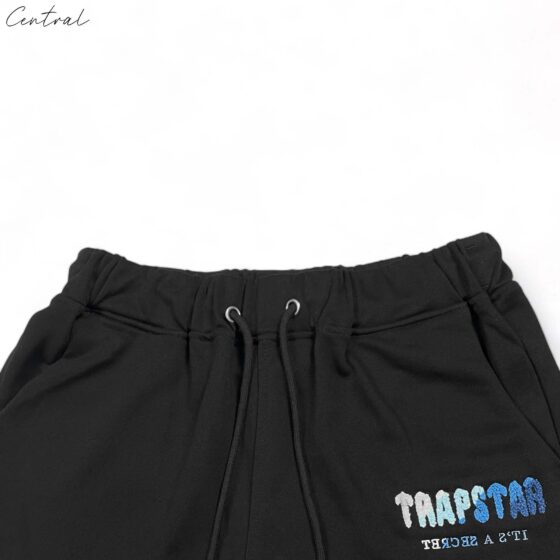 Black Ice Flavours short set featuring a stylish t-shirt and shorts by TRAPSTAR with soft chenille fabric.