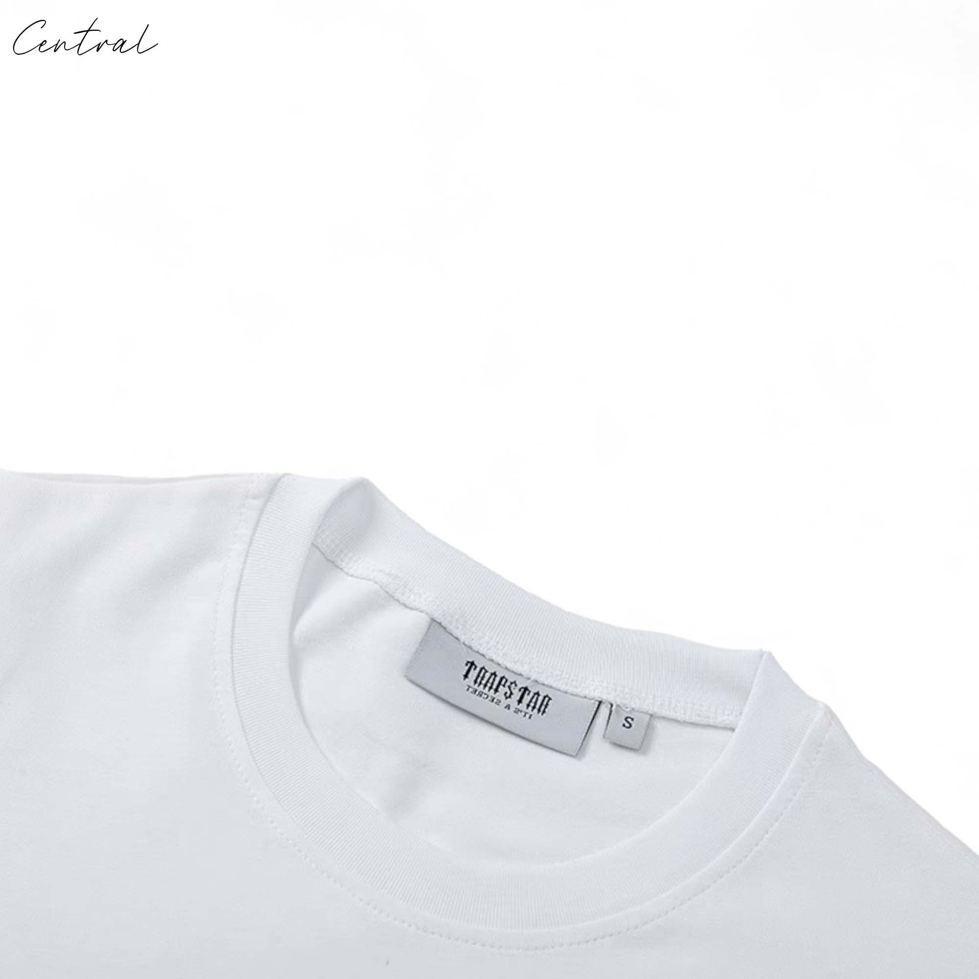 Central AE Trapstar Shooters short set featuring a stylish t-shirt and matching shorts in a casual look.