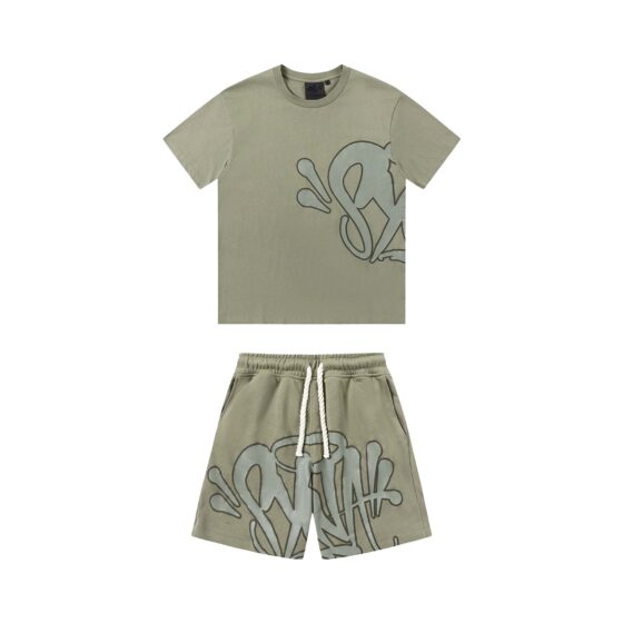 Central Syna World short set in green, featuring a matching t-shirt and shorts, ideal for casual summer wear.