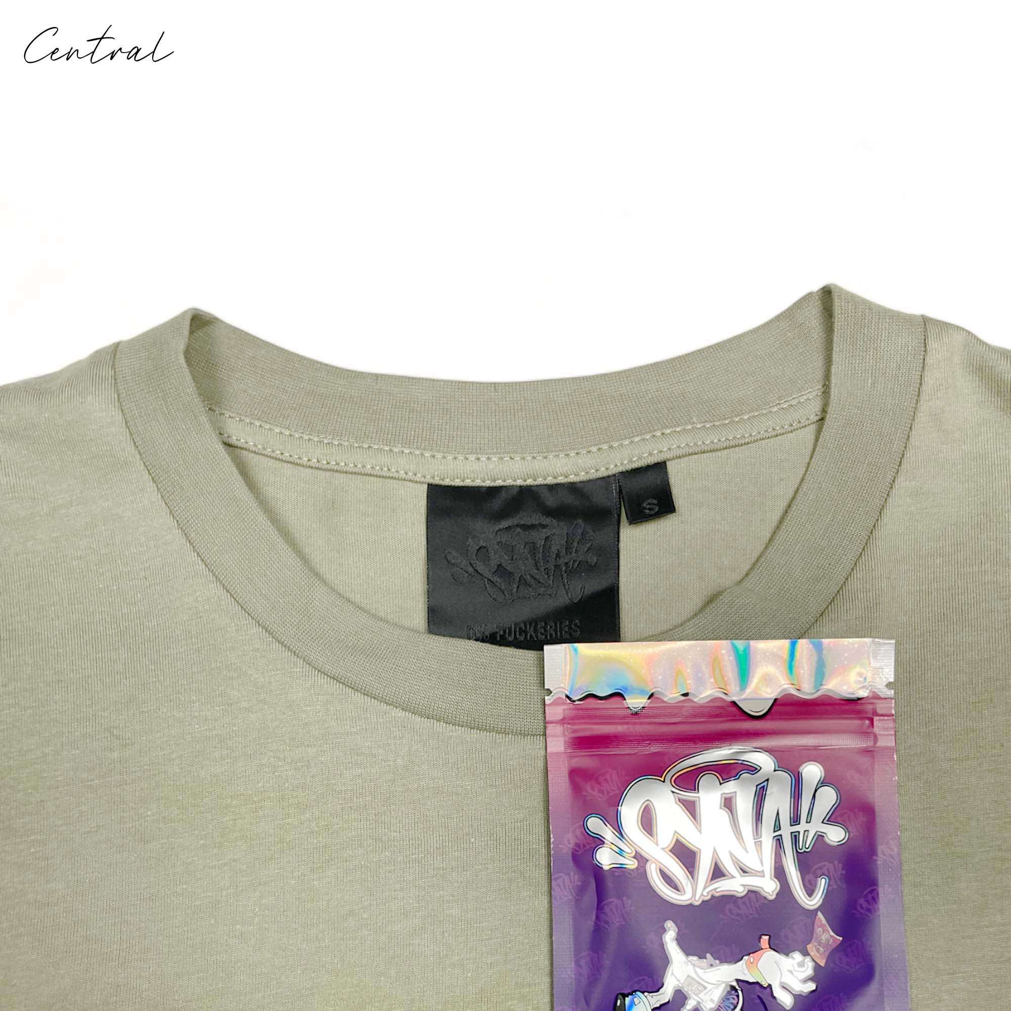 Green Syna World short set featuring a matching T-shirt and shorts by Central, displayed against a neutral background.